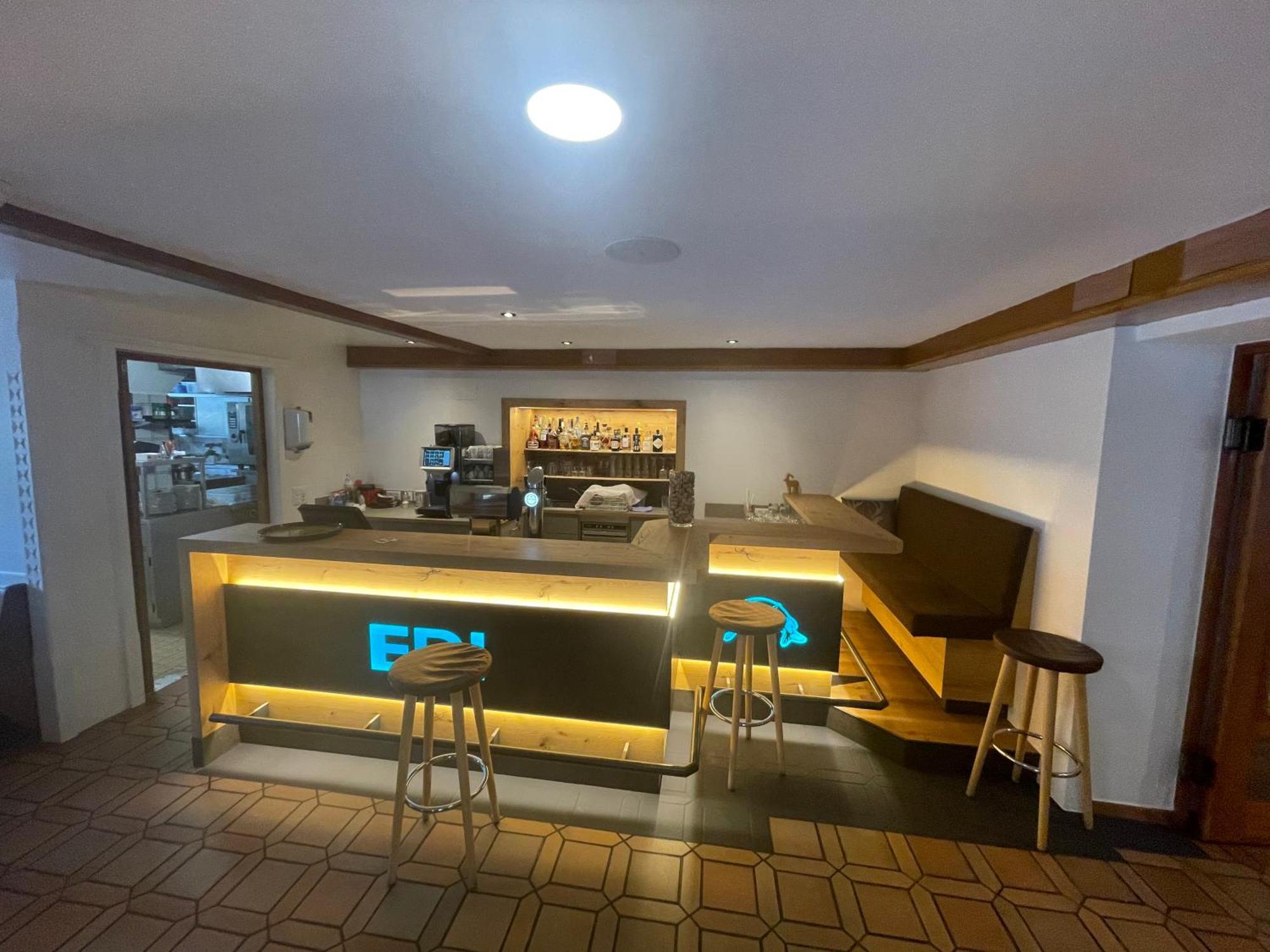 זאמנאון Hotel Edi מראה חיצוני תמונה